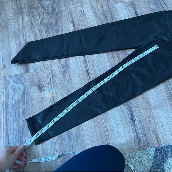 OFFLINE By Aerie Hugger Crackle Crossover Legging - Picture 10 of 12